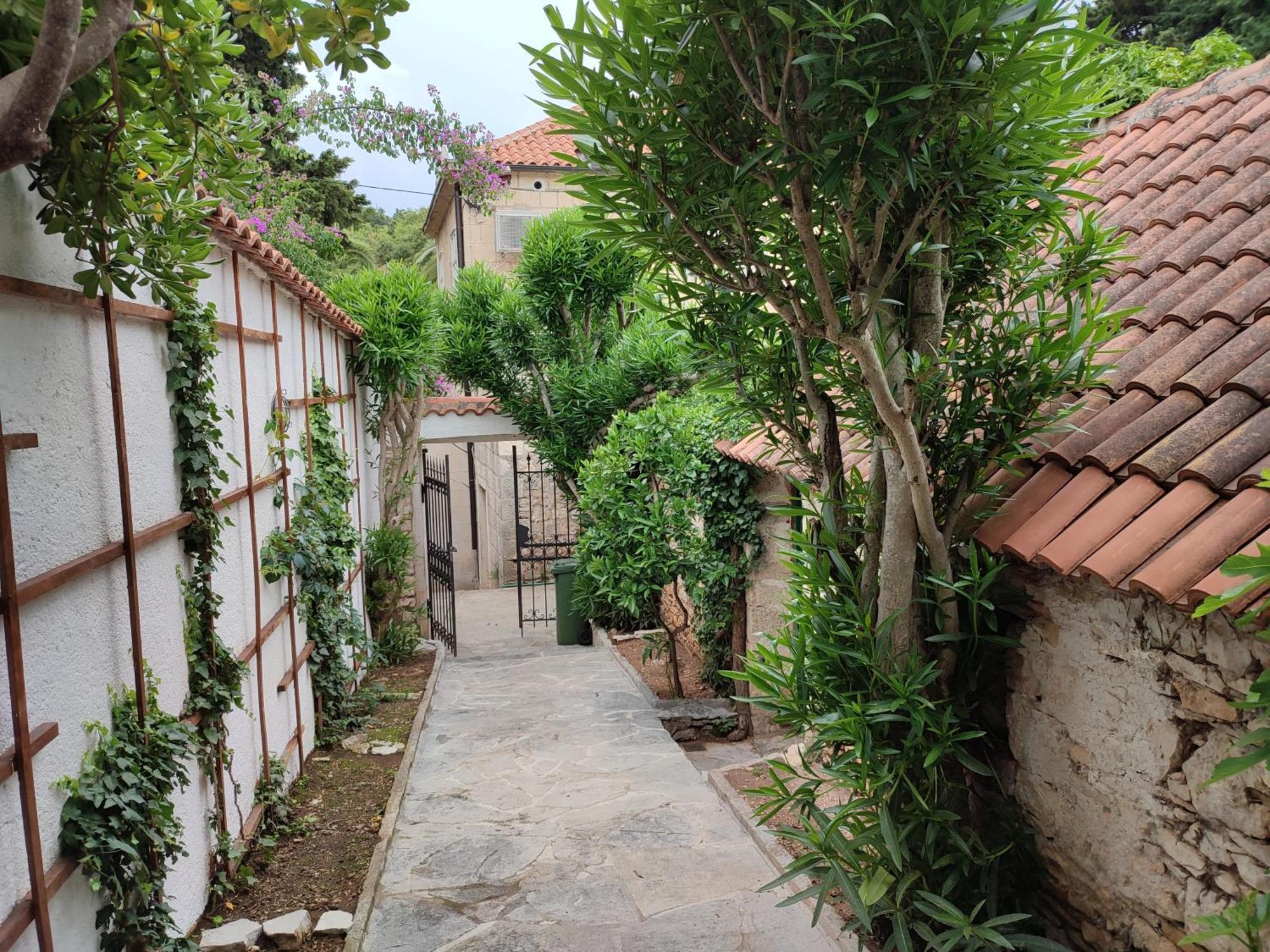 Villa Rustika Sutivan Buitenkant foto