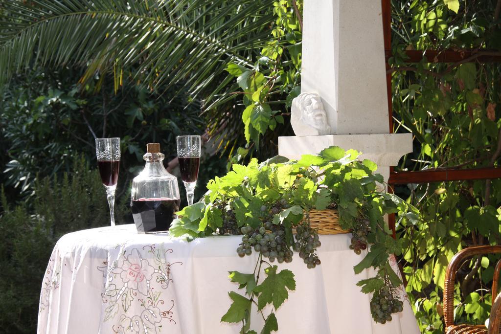 Villa Rustika Sutivan Buitenkant foto