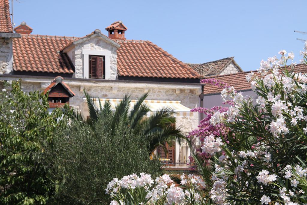 Villa Rustika Sutivan Buitenkant foto